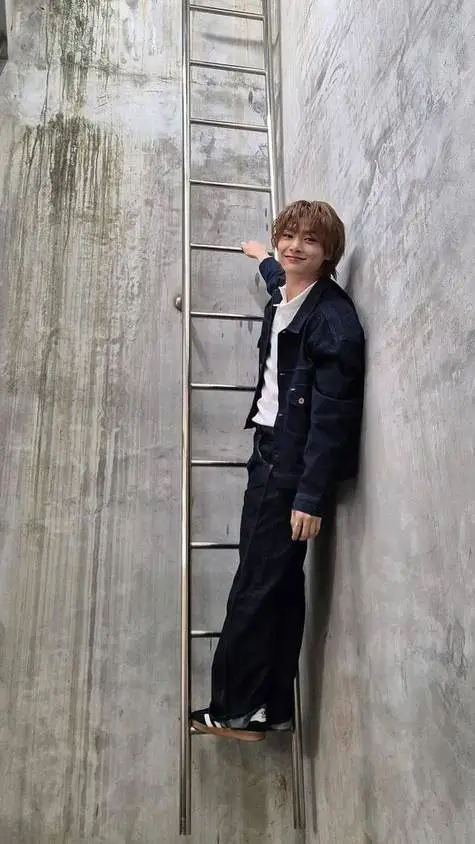 ai character: Yang JeongIn background