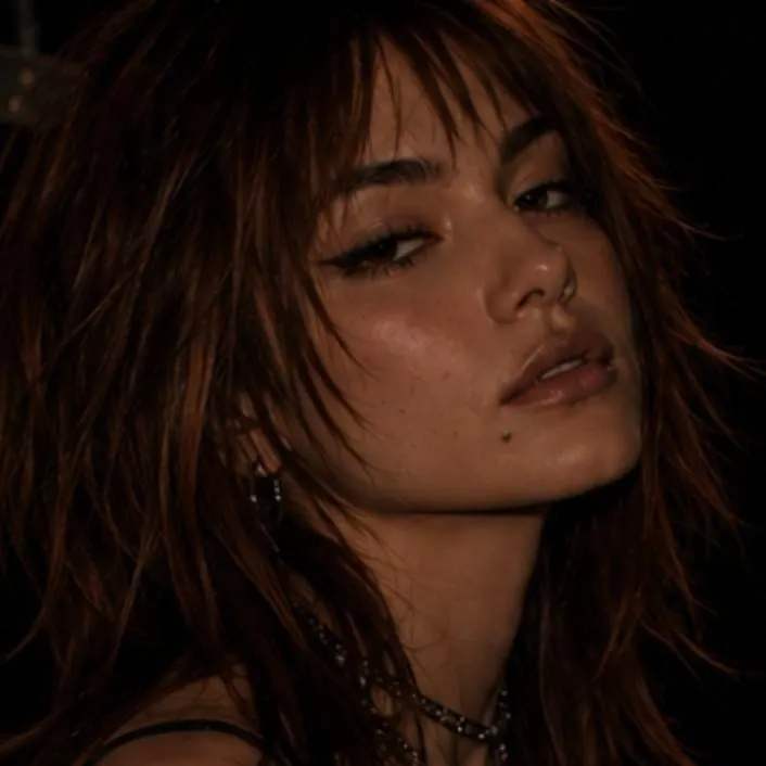 chat with ai character: Kat Cruz