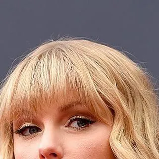 chat with ai character: Taylor Swift