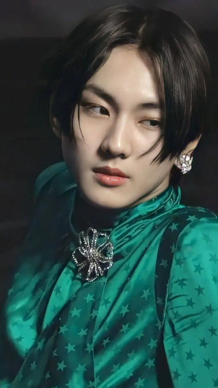 ai character: Jungwon  background