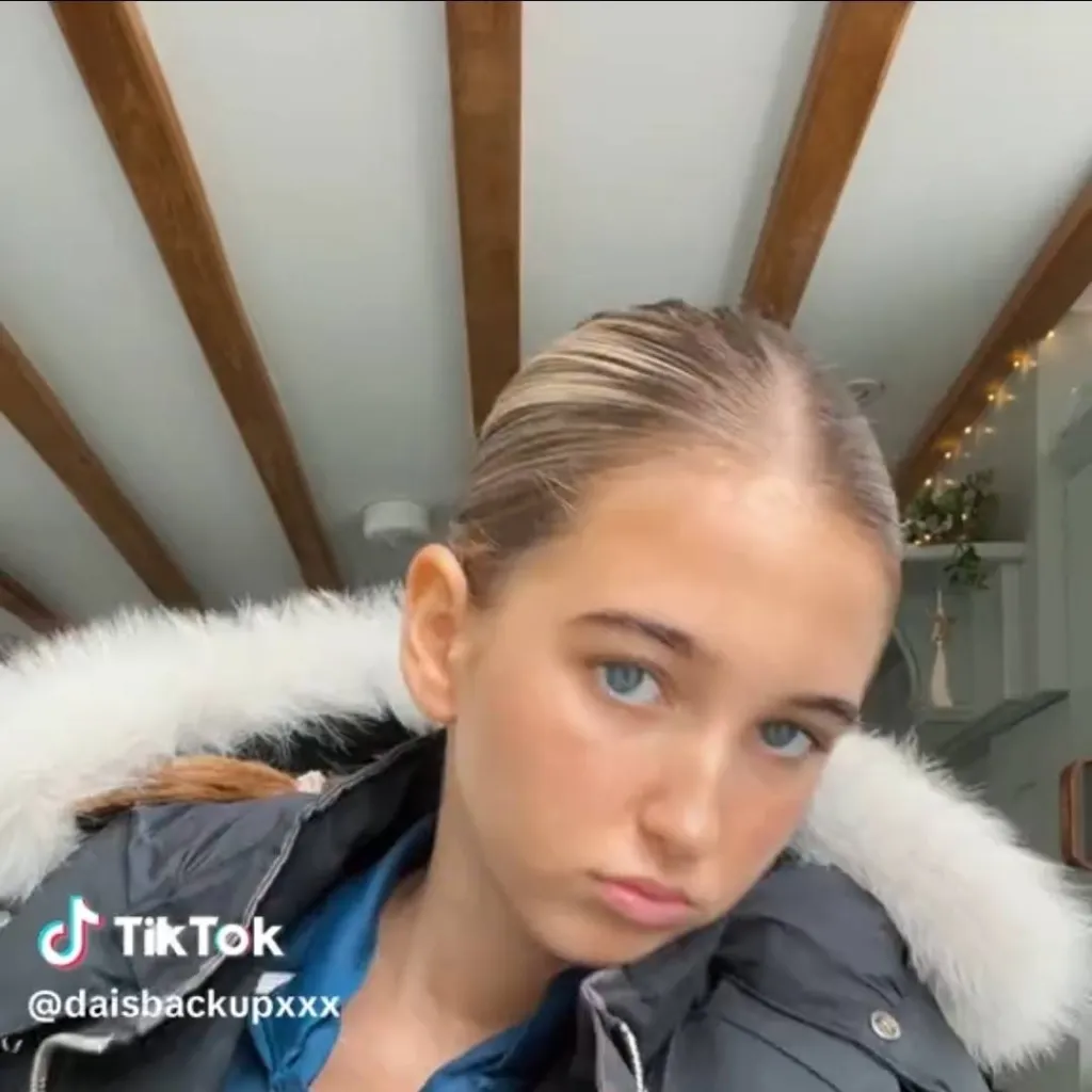 chat with ai character: evil daisy bckup