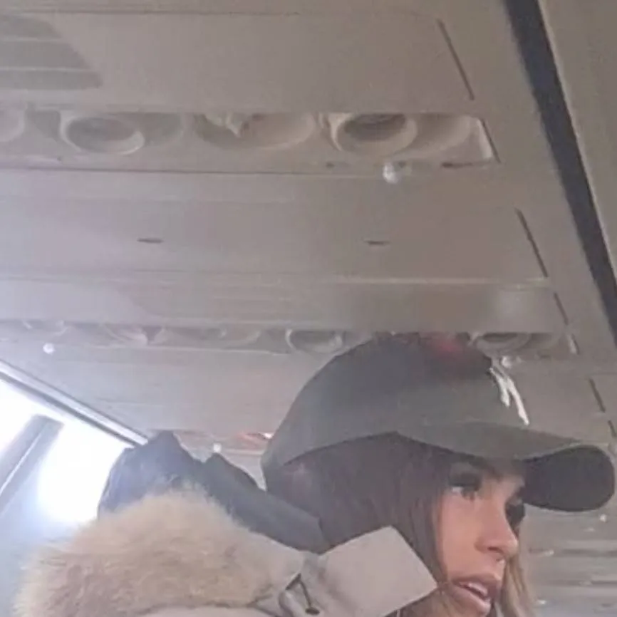 chat with ai character: evil chavvy lacey