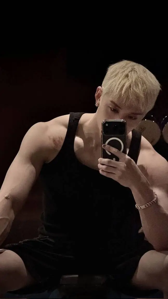 ai character: Bang Chan background
