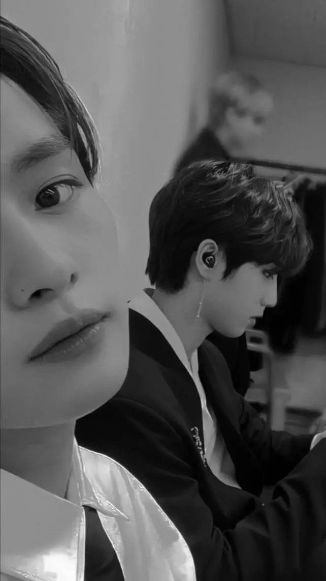 ai character: Lee minho 🦫🐰 background