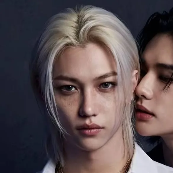 chat with ai character: hyunlix ♡