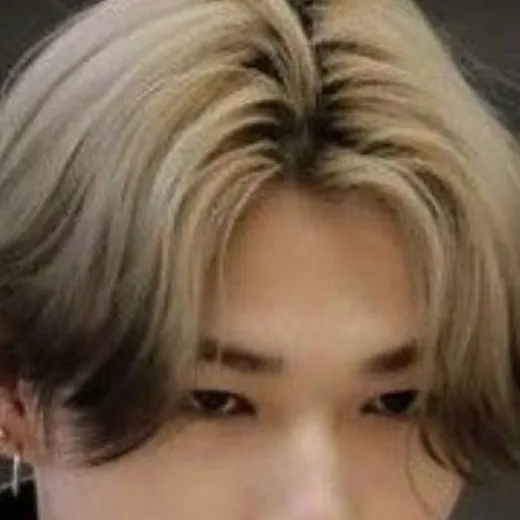 chat with ai character: Niki 