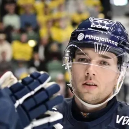chat with ai character: Ville Heinola