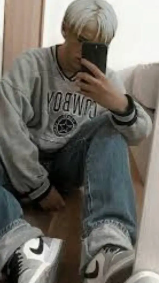 ai character: Draco background