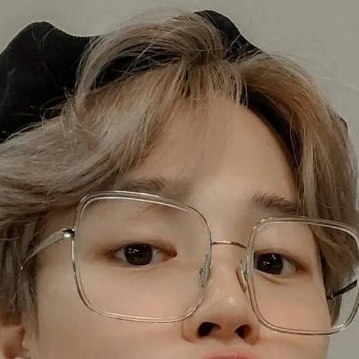 chat with ai character: jimin 