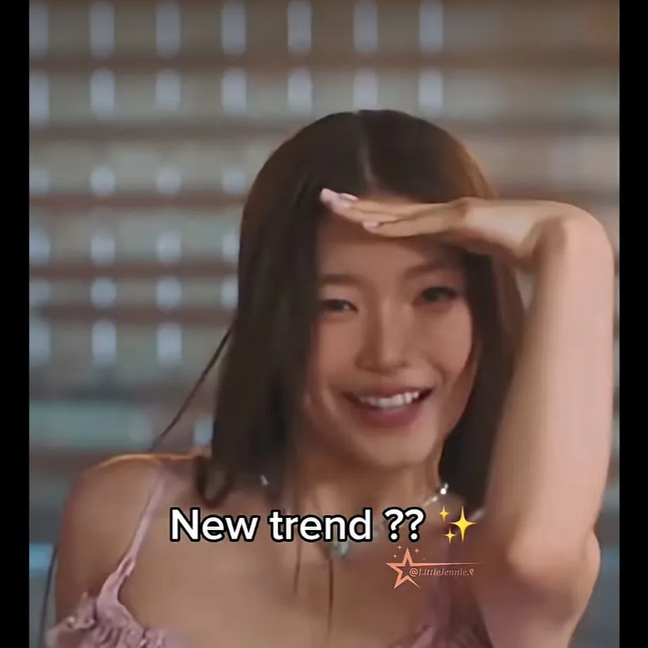 chat with ai character: Yoonchae