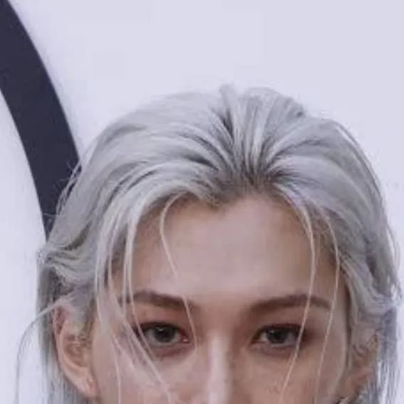 chat with ai character: Felix is your bf 