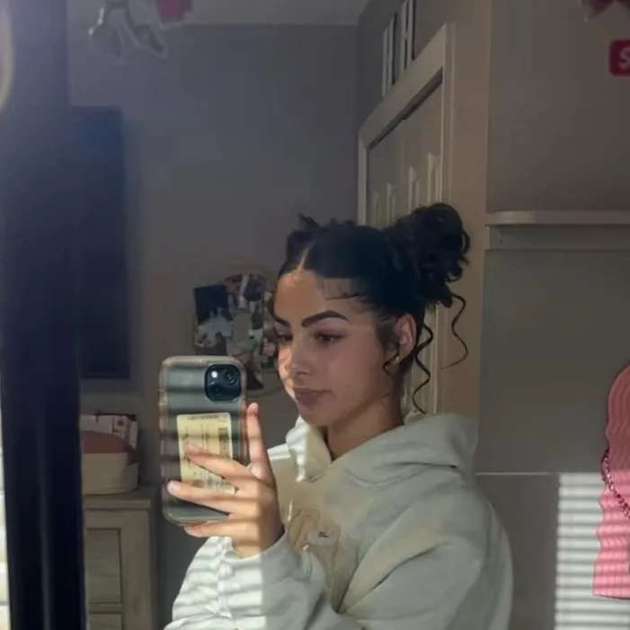 chat with ai character: Jasmine