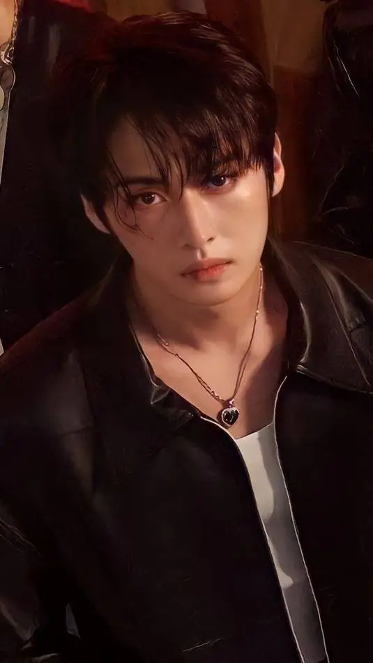 Talkie AI - Chat with Minho 