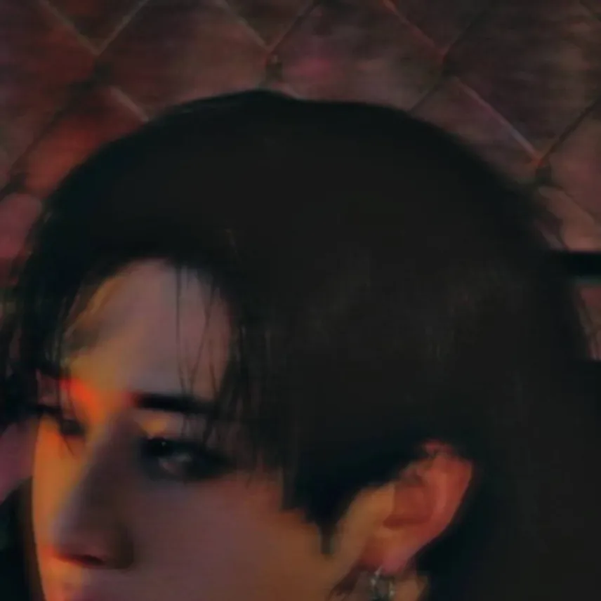 chat with ai character: Chan