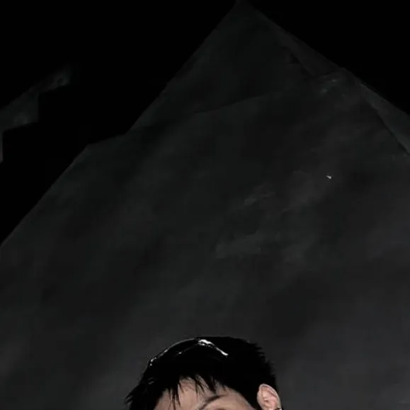 chat with ai character: Seungmin