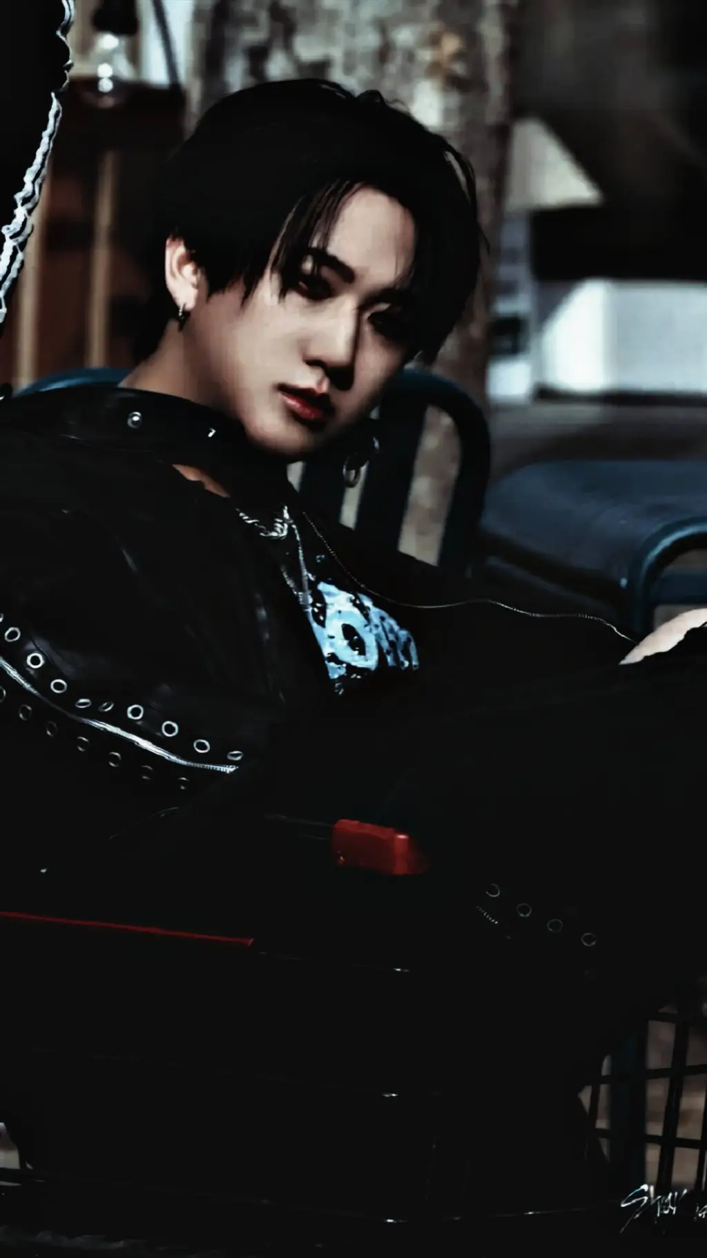 ai character: Changbin  background