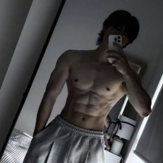 chat with ai character: Nathan