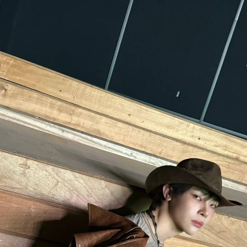 chat with ai character: Nicholas