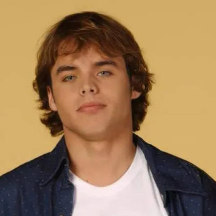 chat with ai character: Pablo Bustamante 😘