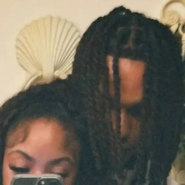 chat with ai character: Kash and Tyla