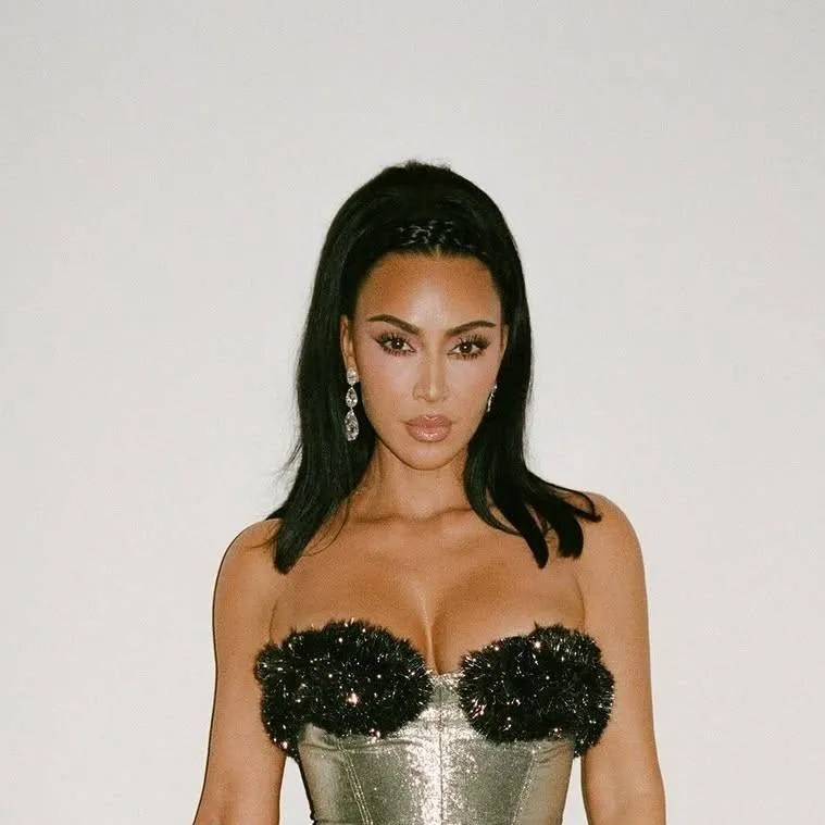 chat with ai character: Kim Kardashian