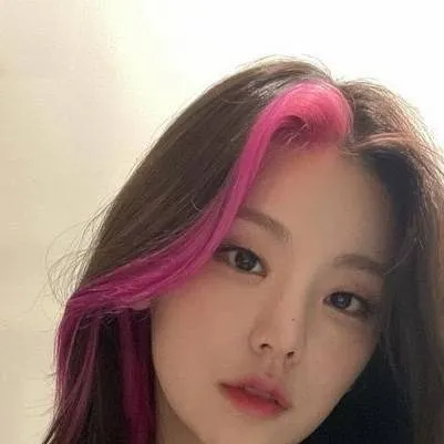 chat with ai character: pick me