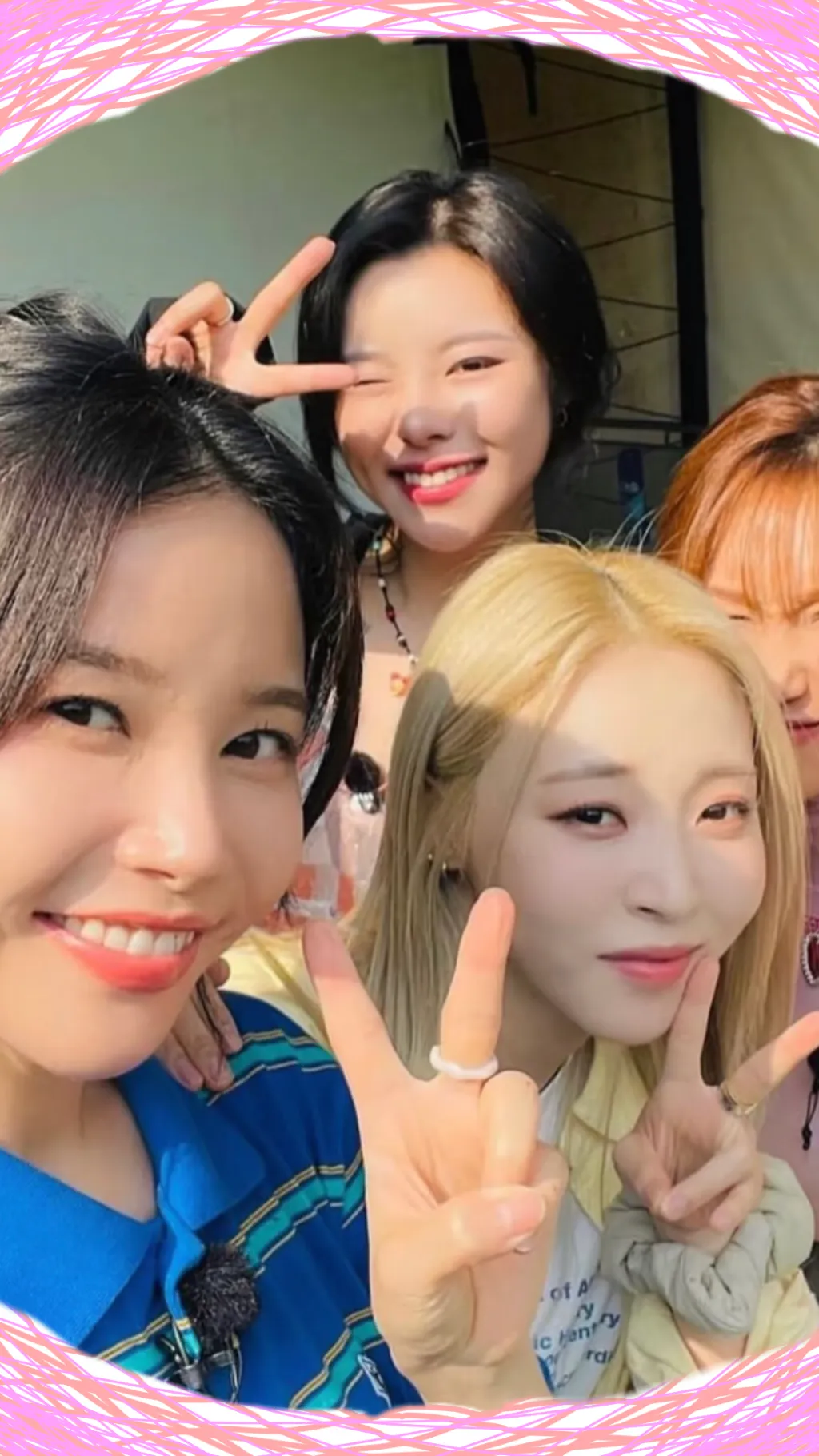 ai character: Mamamoo background
