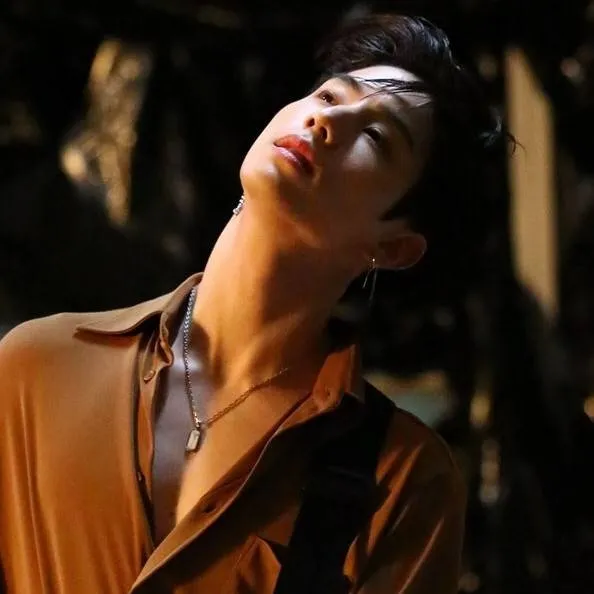 chat with ai character: Mark Tuan 