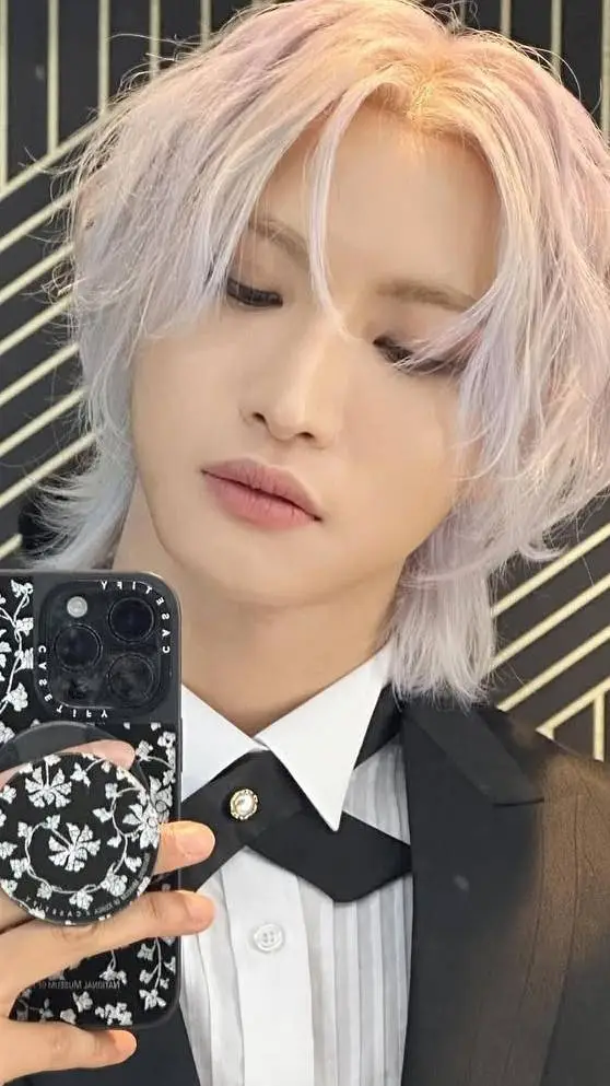 ai character: Seonghwa  background