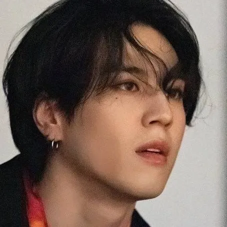 chat with ai character: Yugyeom (GOT7) 