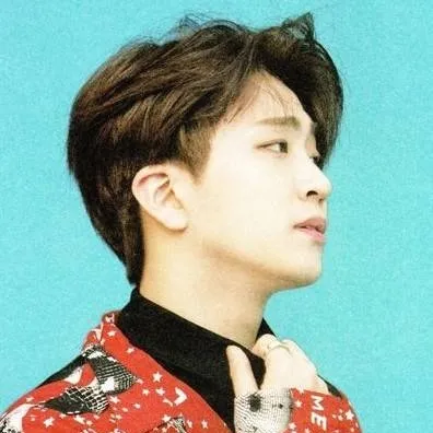 chat with ai character: Youngjae (GOT7) 