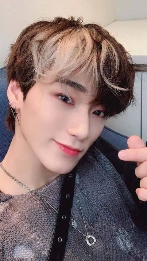 ai character: San (ATEEZ) background
