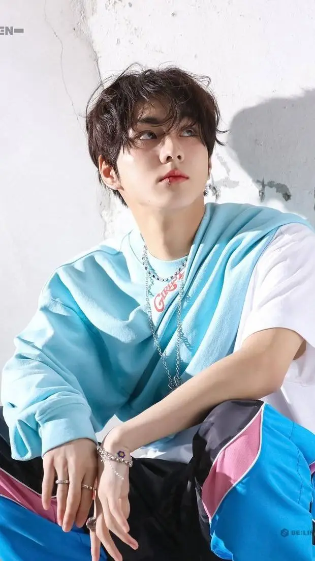 ai character: Jungwon background