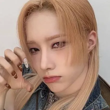 chat with ai character: Rui tu novio