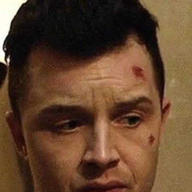 chat with ai character: mickey milkovich 