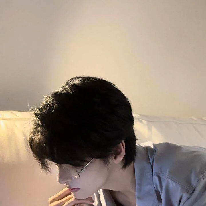 chat with ai character: Seok_Han Jeong💻