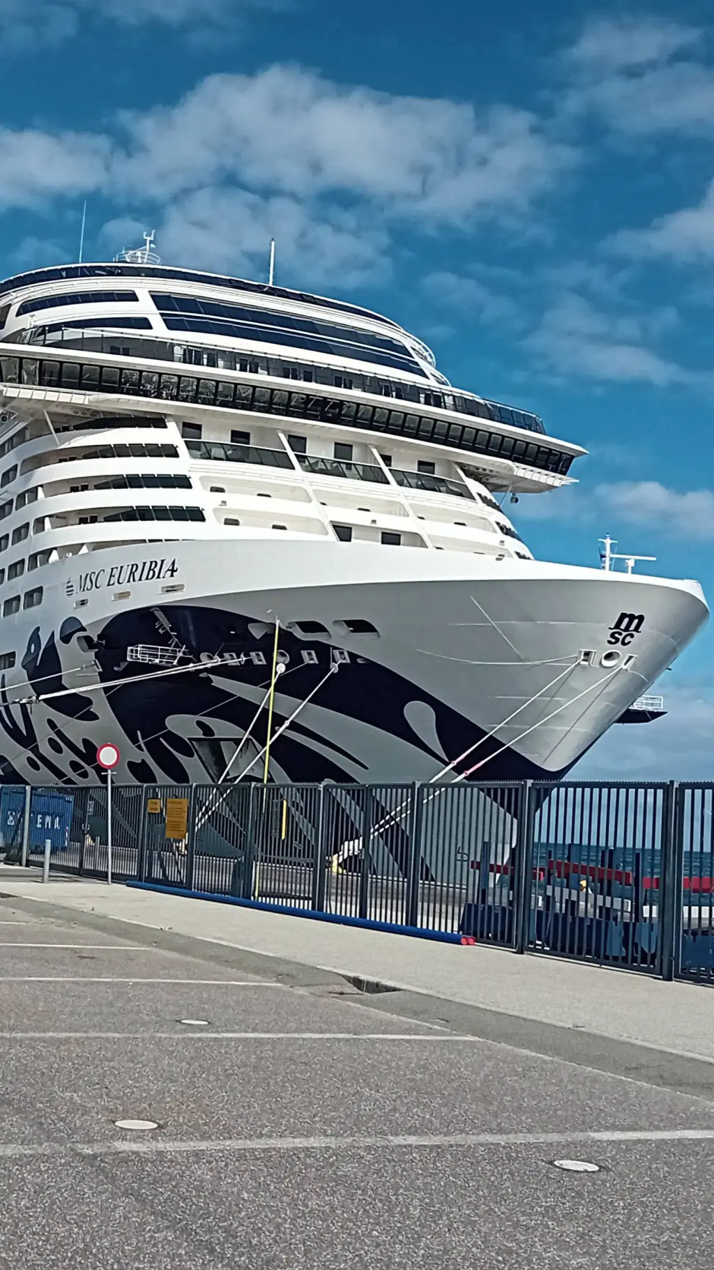 ai character: cruise ship background