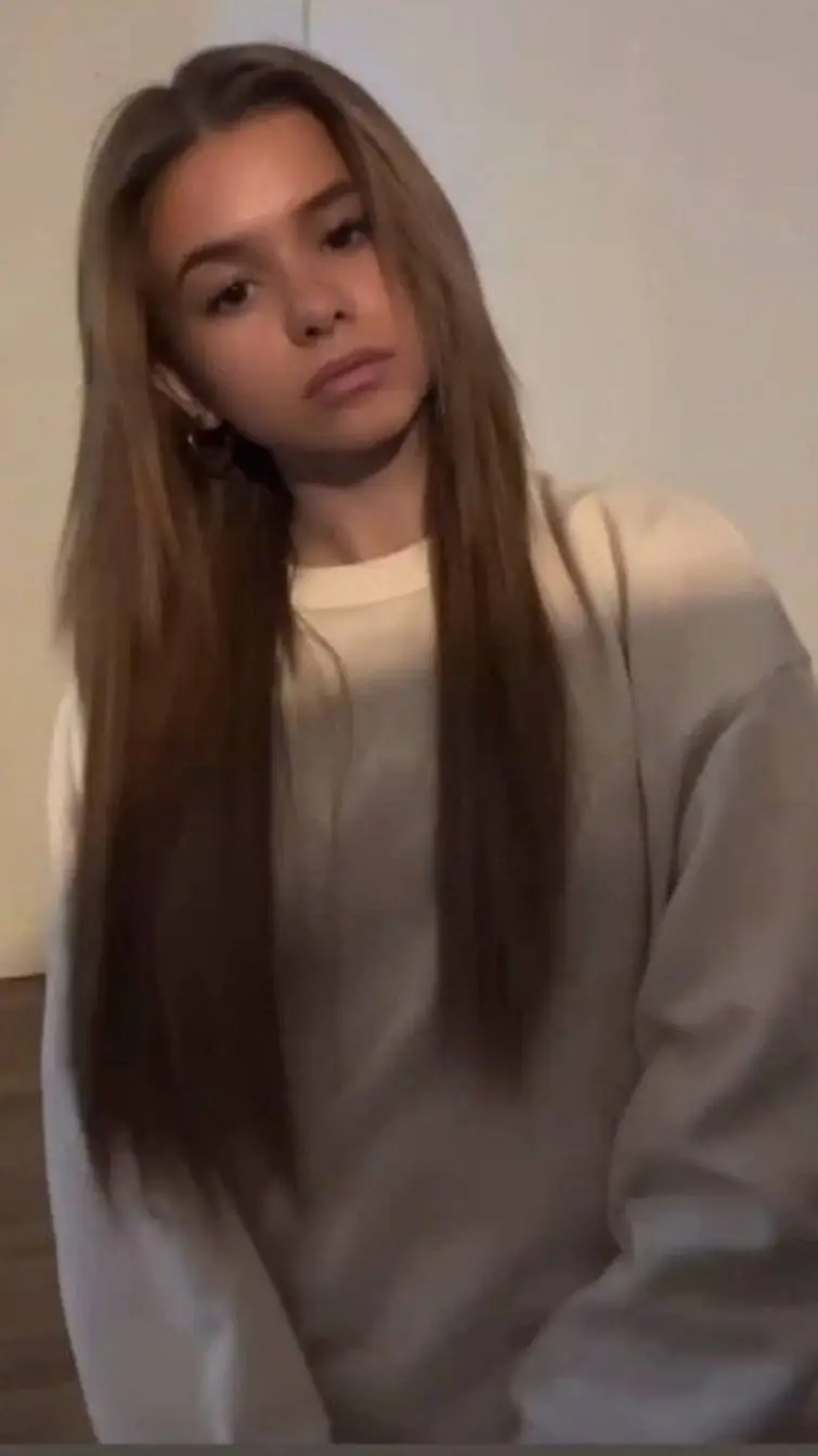 ai character: Emma Gunnarsen background