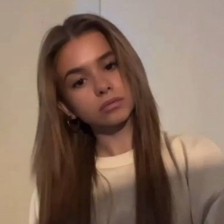 chat with ai character: Emma Gunnarsen