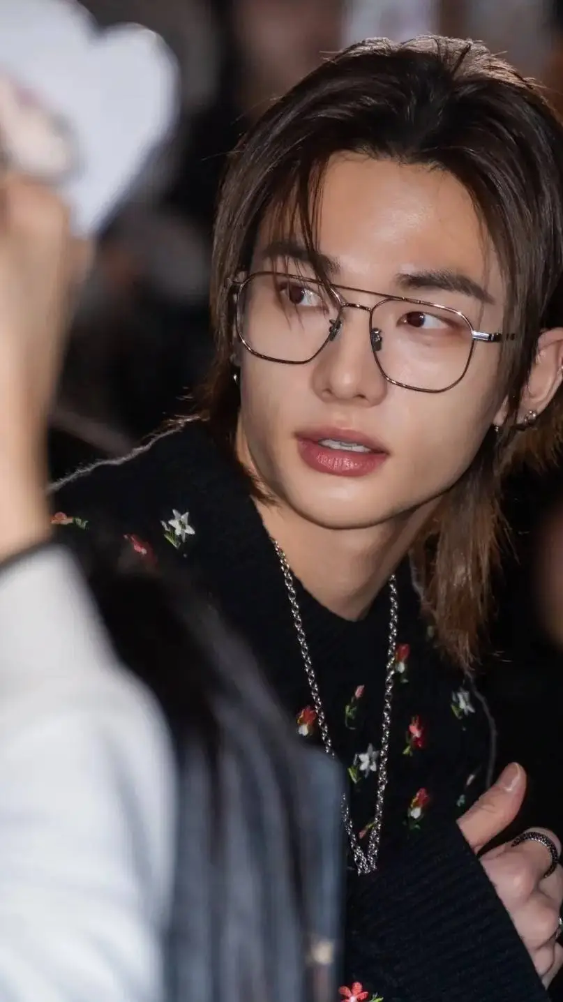 Talkie AI - Chat with Hyunjin enemy 