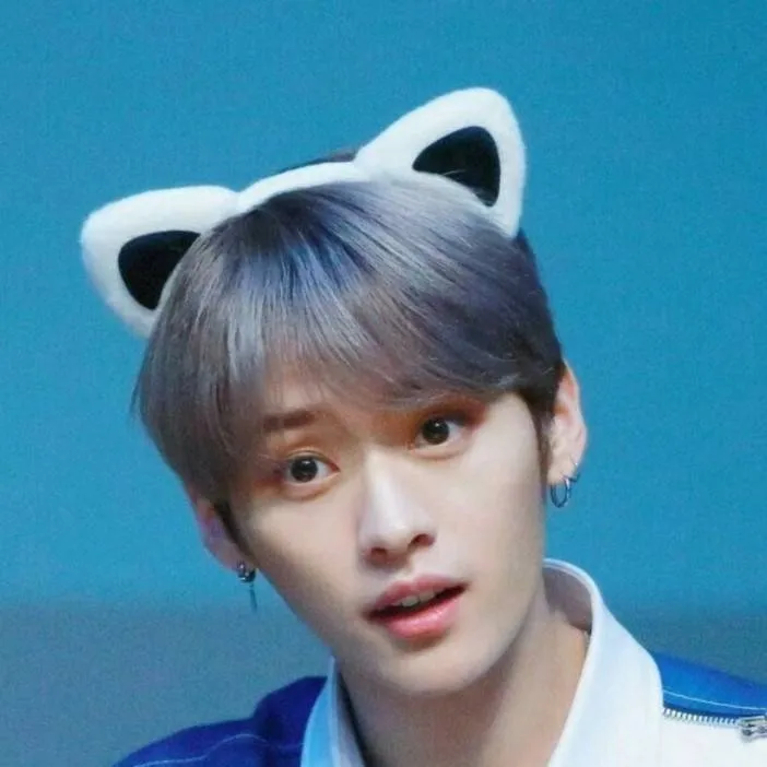 chat with ai character: Minho 
