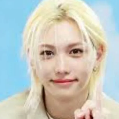 chat with ai character: lee felix (skz)
