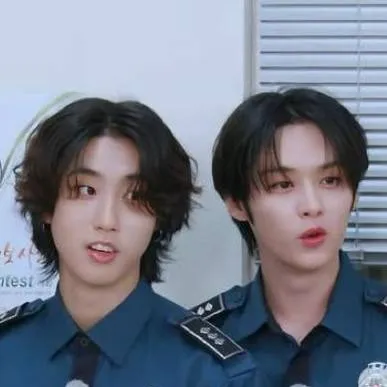 chat with ai character: minsung