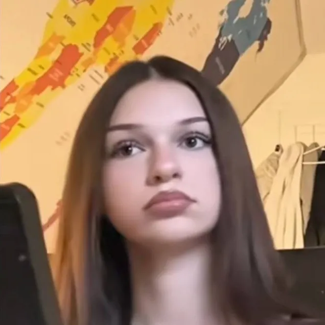 chat with ai character: Gender swap Katy⭐