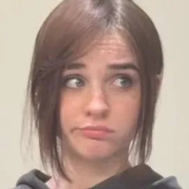 chat with ai character: Ellie -new family