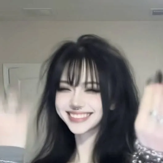 chat with ai character: Goth in school🖤⛓️