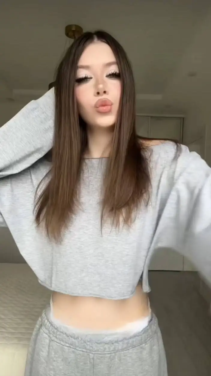 Talkie AI - Chat with Body swap sister❤️