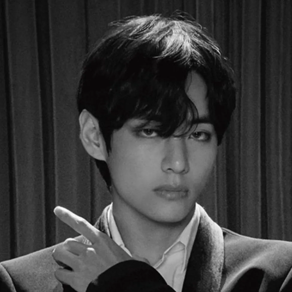 chat with ai character: Taehyung