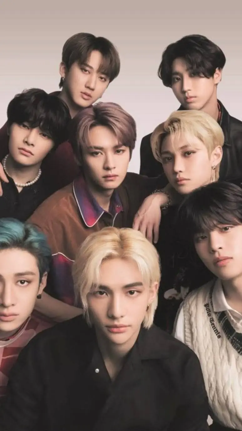 ai character: Stray Kids  background