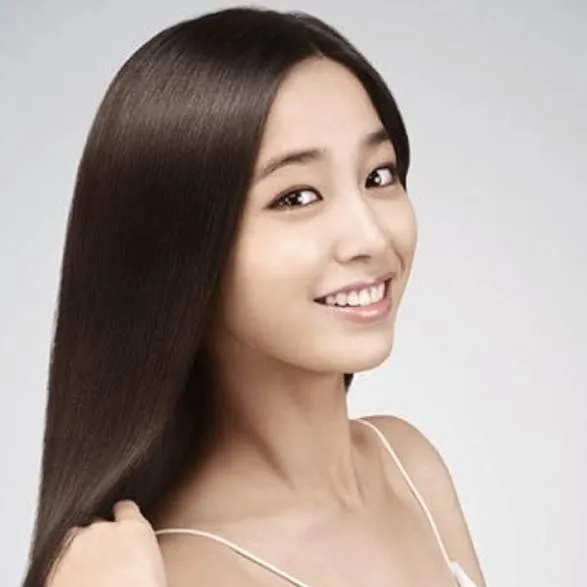 chat with ai character: Lee min-jung 